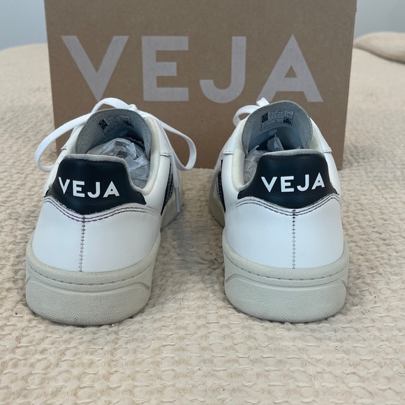 Veja V10 Extra-White Black Size 7 (EUR 38) - Picture 5 of 7